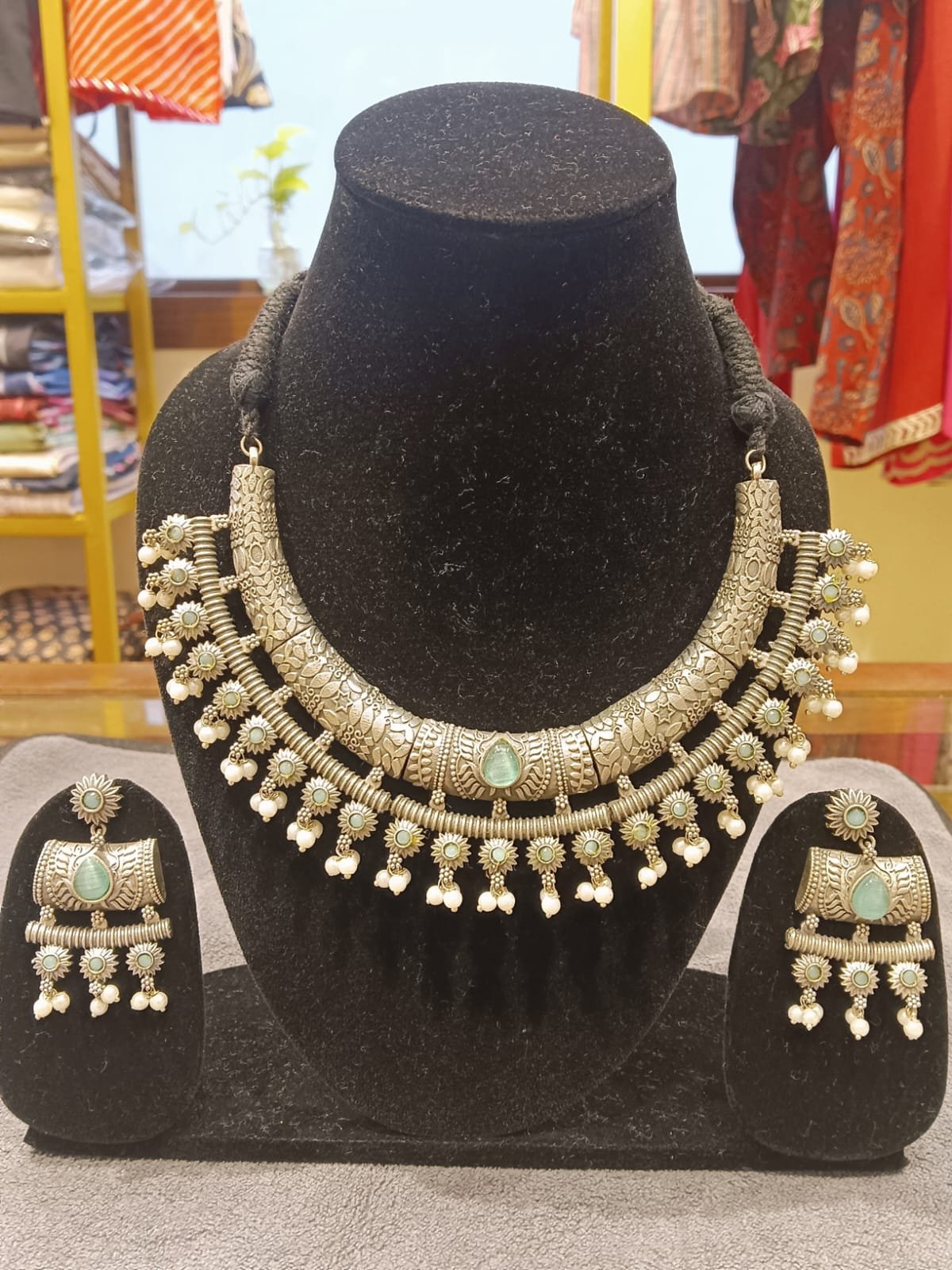 Trending Neckless With Ear Rings