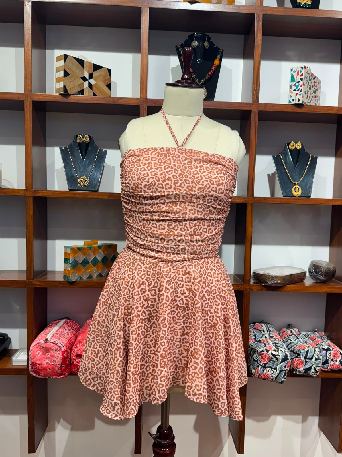 fabric poly  crepe occassion  lepord print