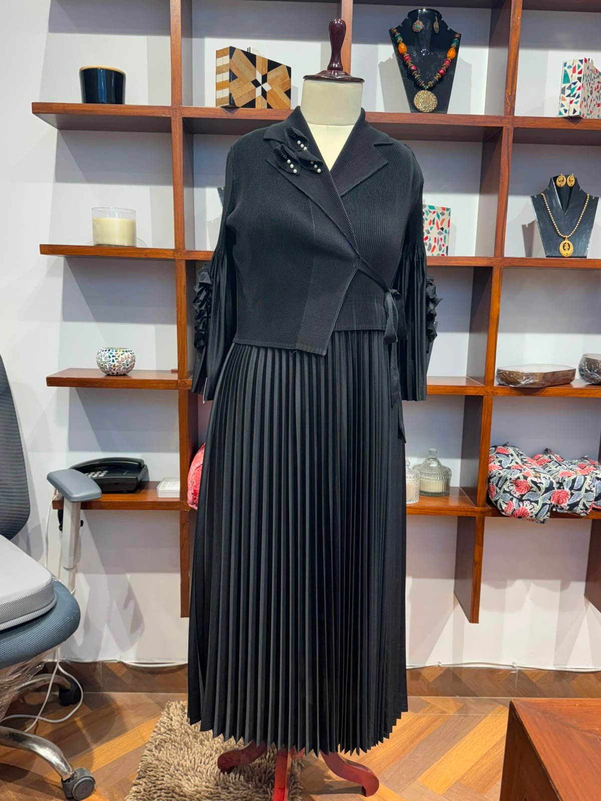 moss crepe  dress black