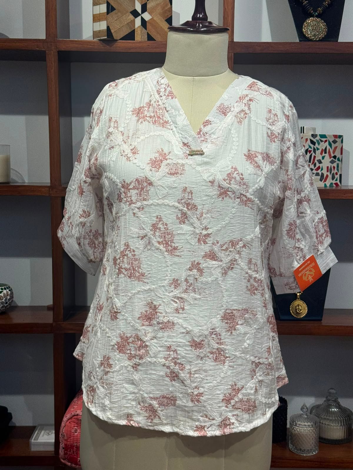 viscose cotton top colour  white  with pink