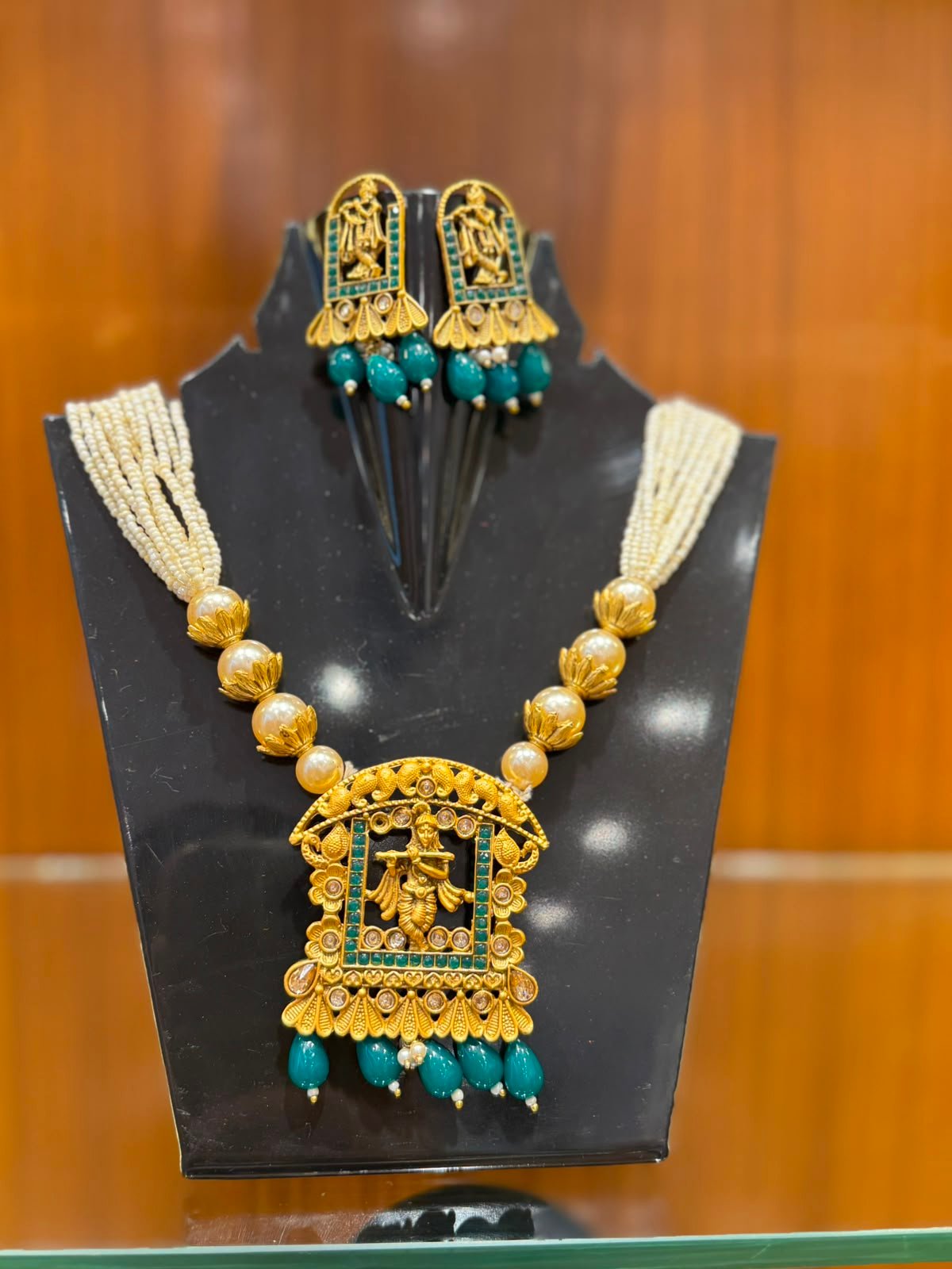 temple jewellery